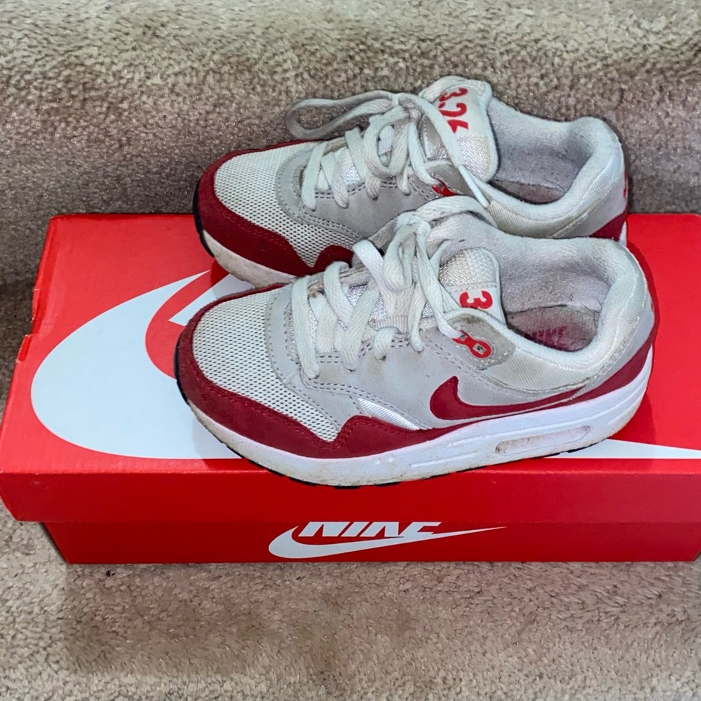 Air Max Day Air Max 1 kids size 11C